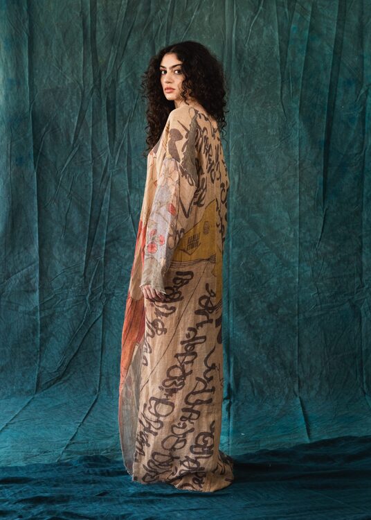 Red caftan - dress inspired by Greek painters