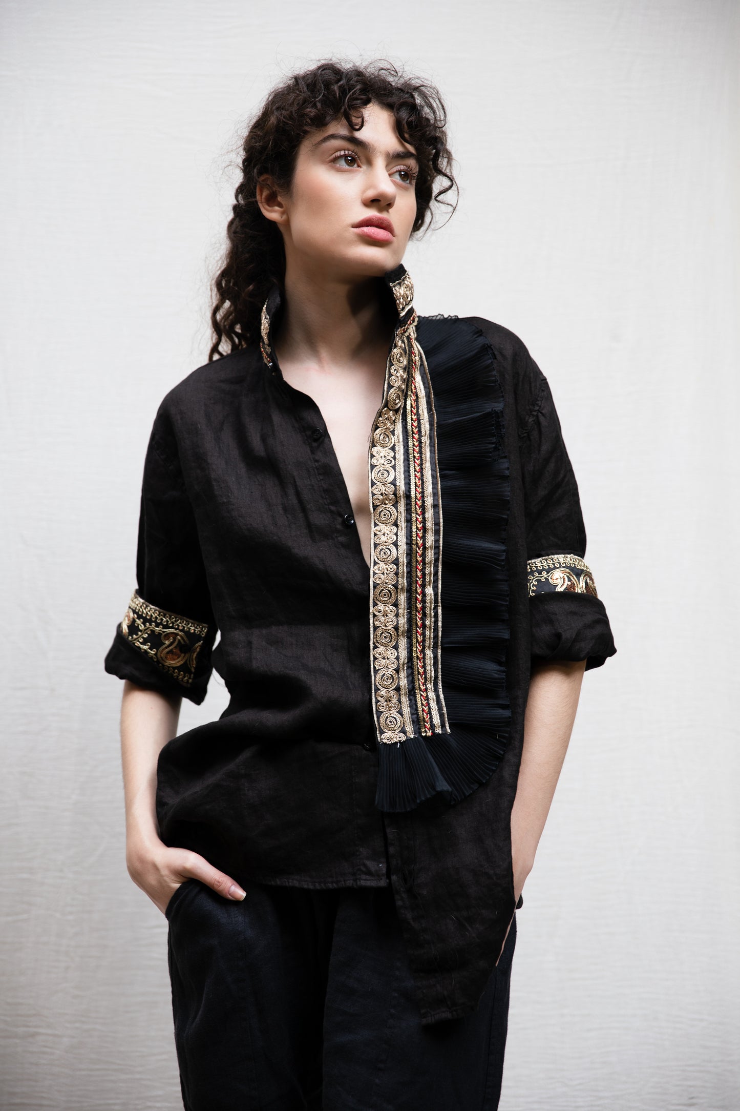 DSM.136 Black linen shirt with embroideries and black ruffles