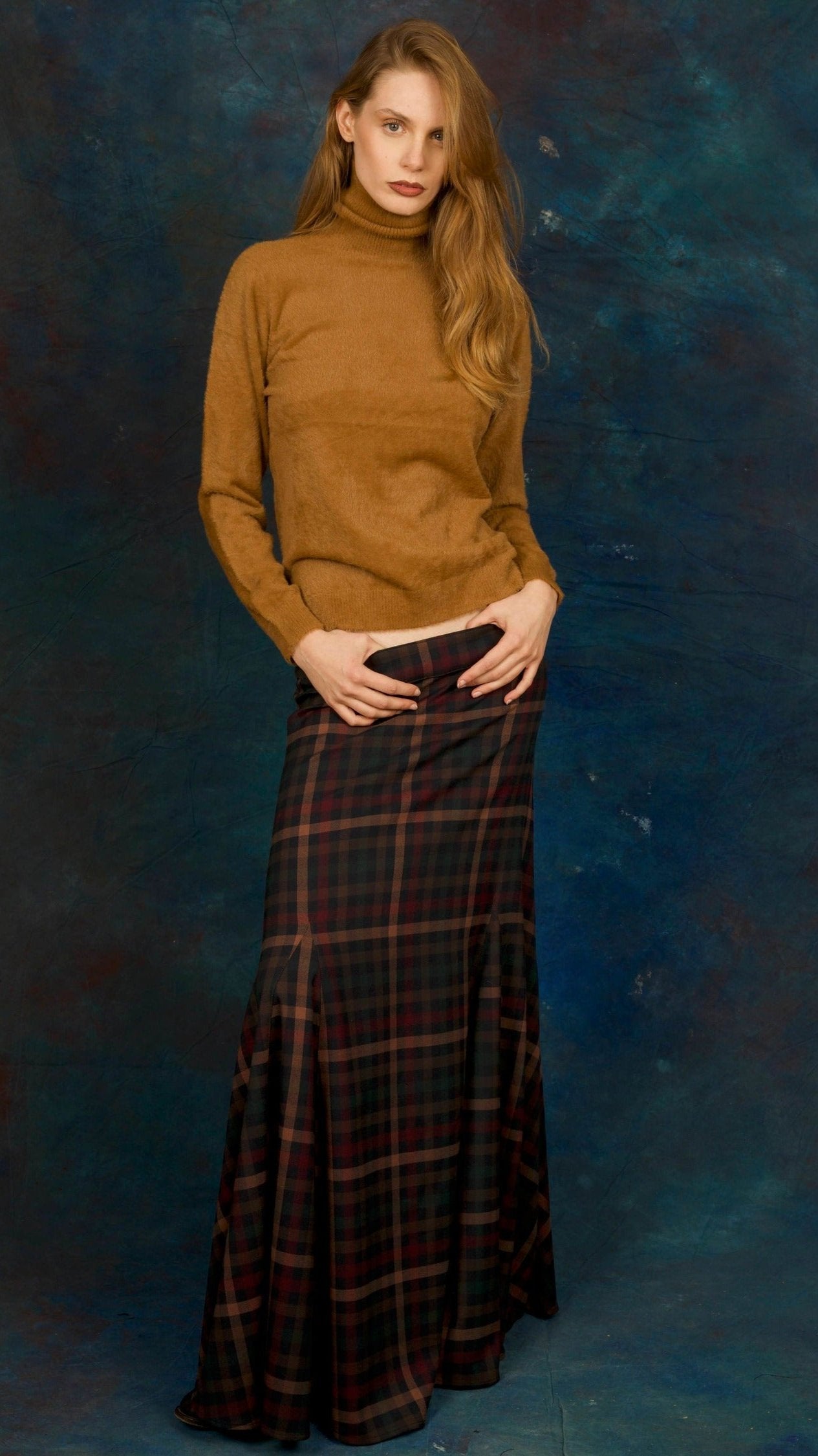 SK.06 Green-red-camel wool tartan skirt