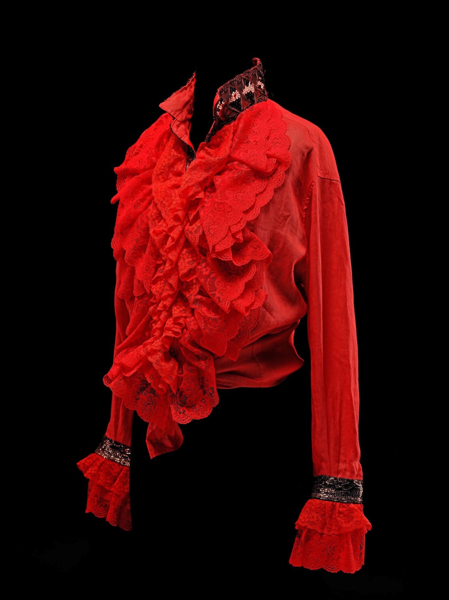 DSM.112 Red linen shirt with ruffles and sequin embroideries