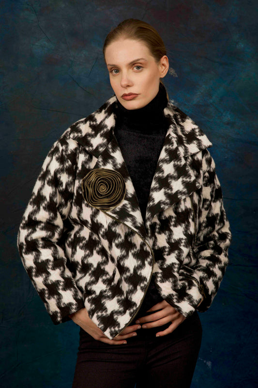 B.305 Wool jacket in black and white pied de pule pattern