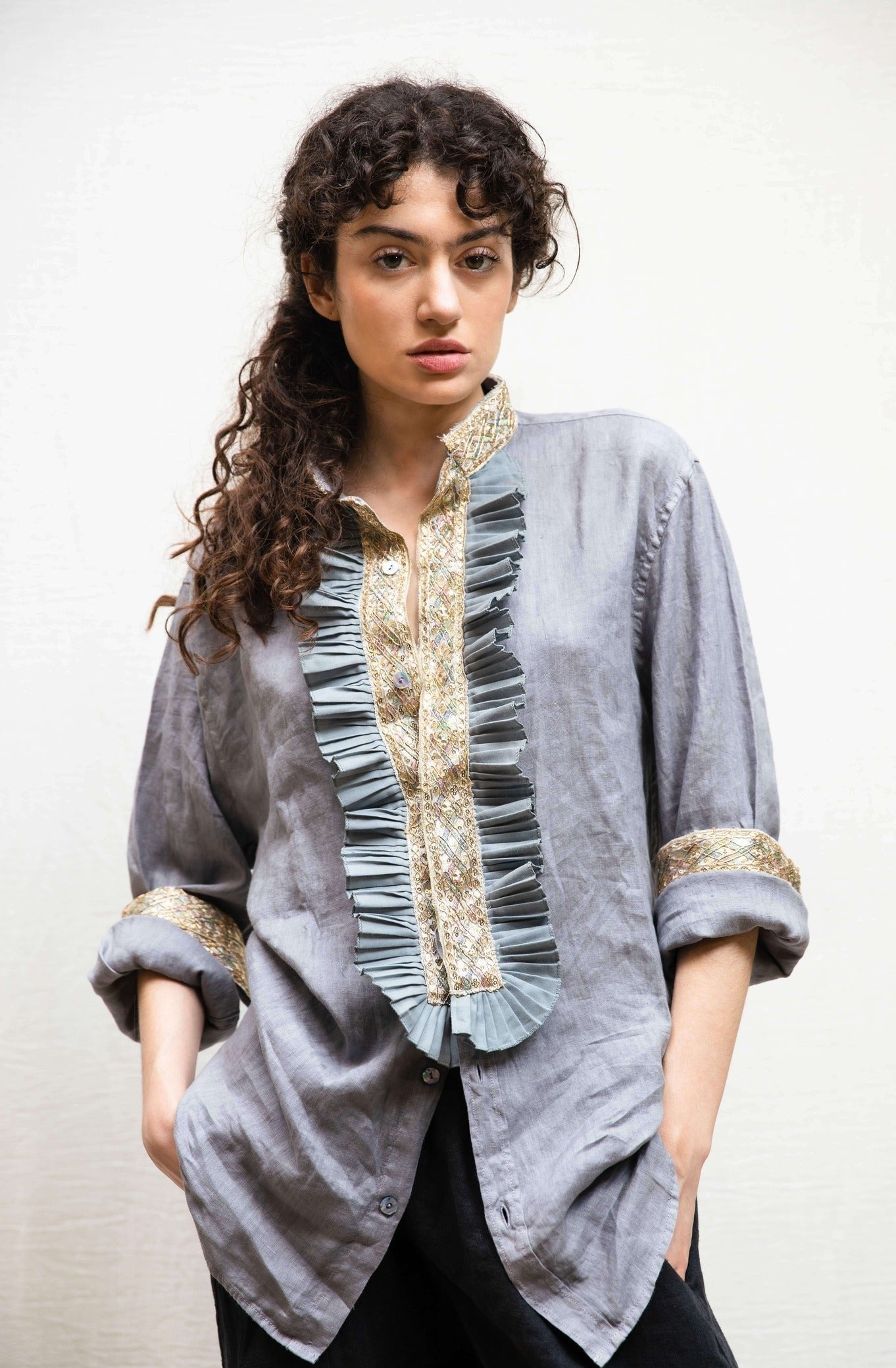 DSM.139 Grey linen shirt with golden embroideries and cotton ruffles