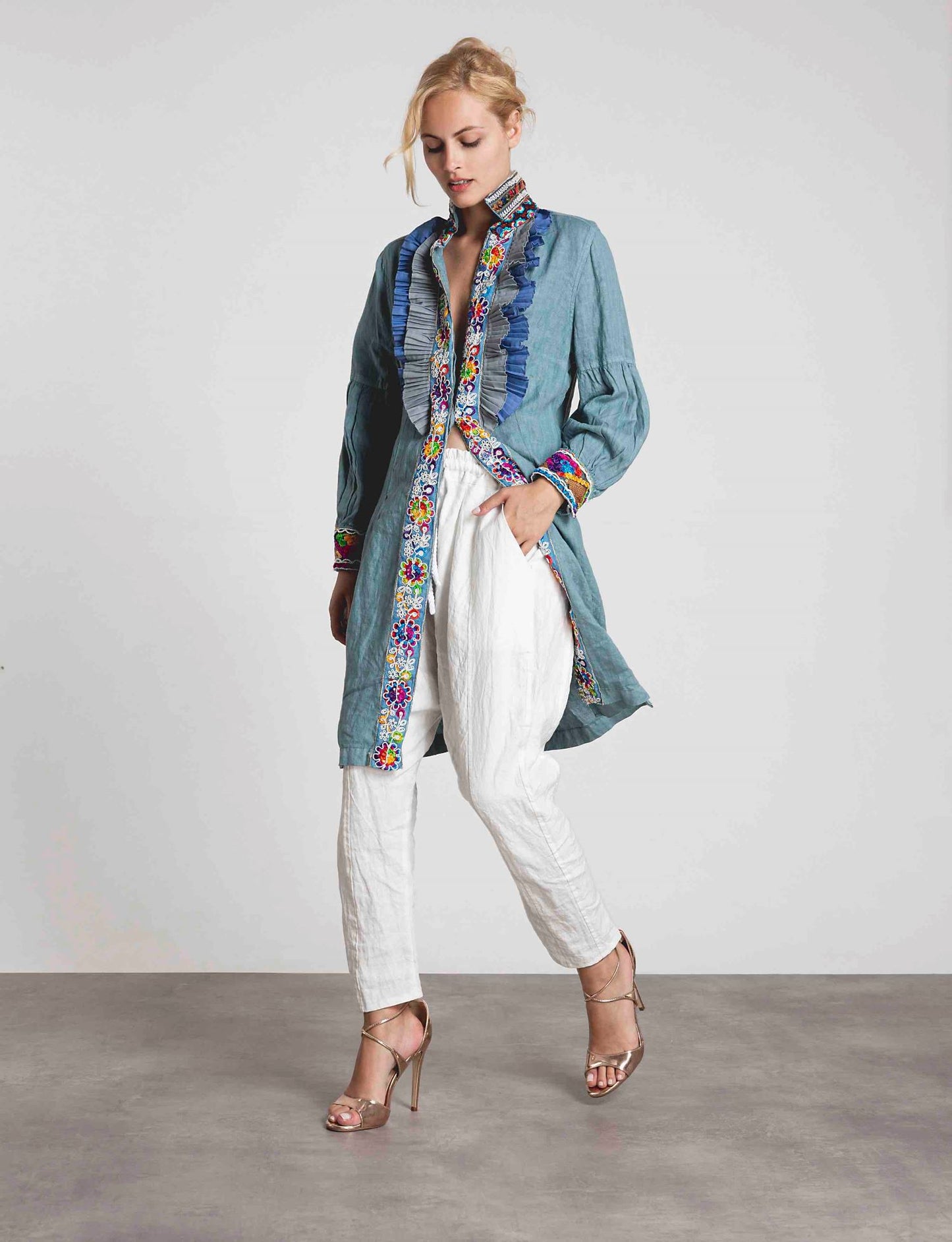 DSM.49 Linen shirt-dress with embroideries and cotton ruffles